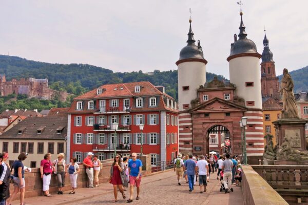Heidelberg Altstadt, Schloss im Hintergrund